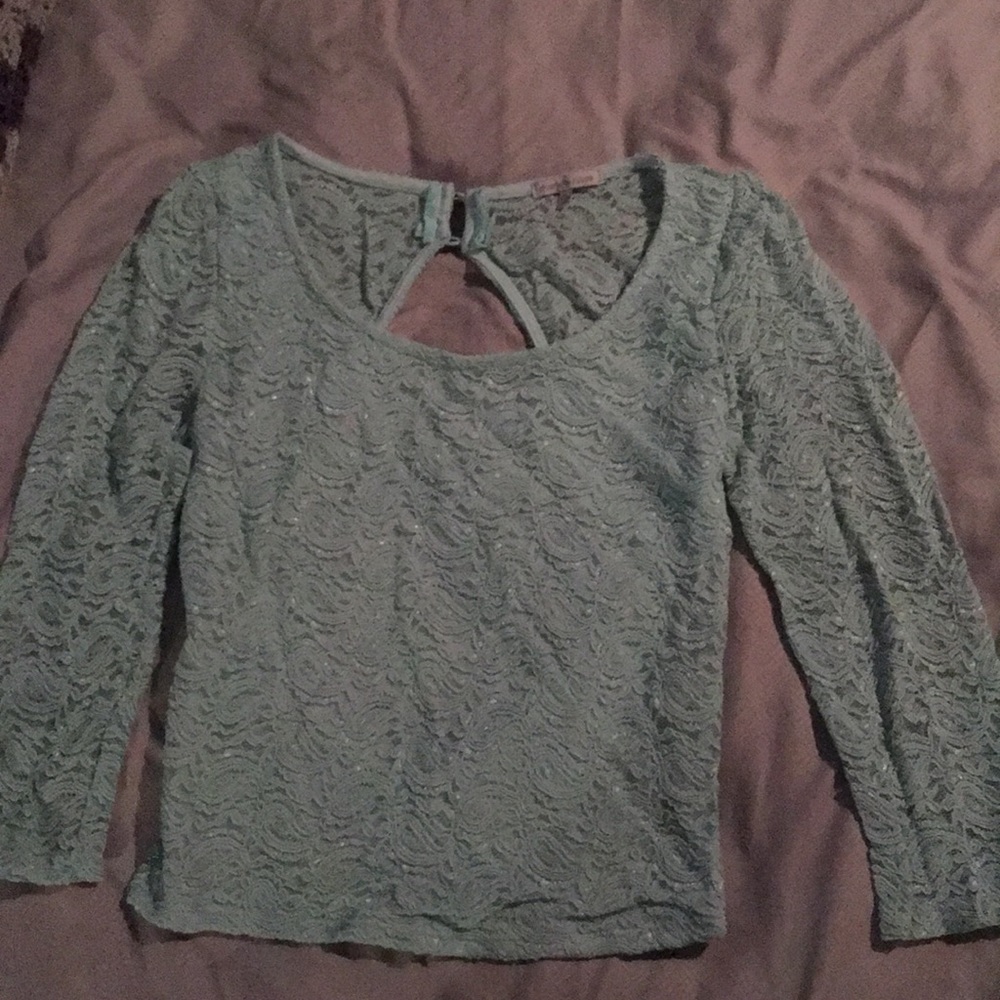 Very sexy shirt wore few times